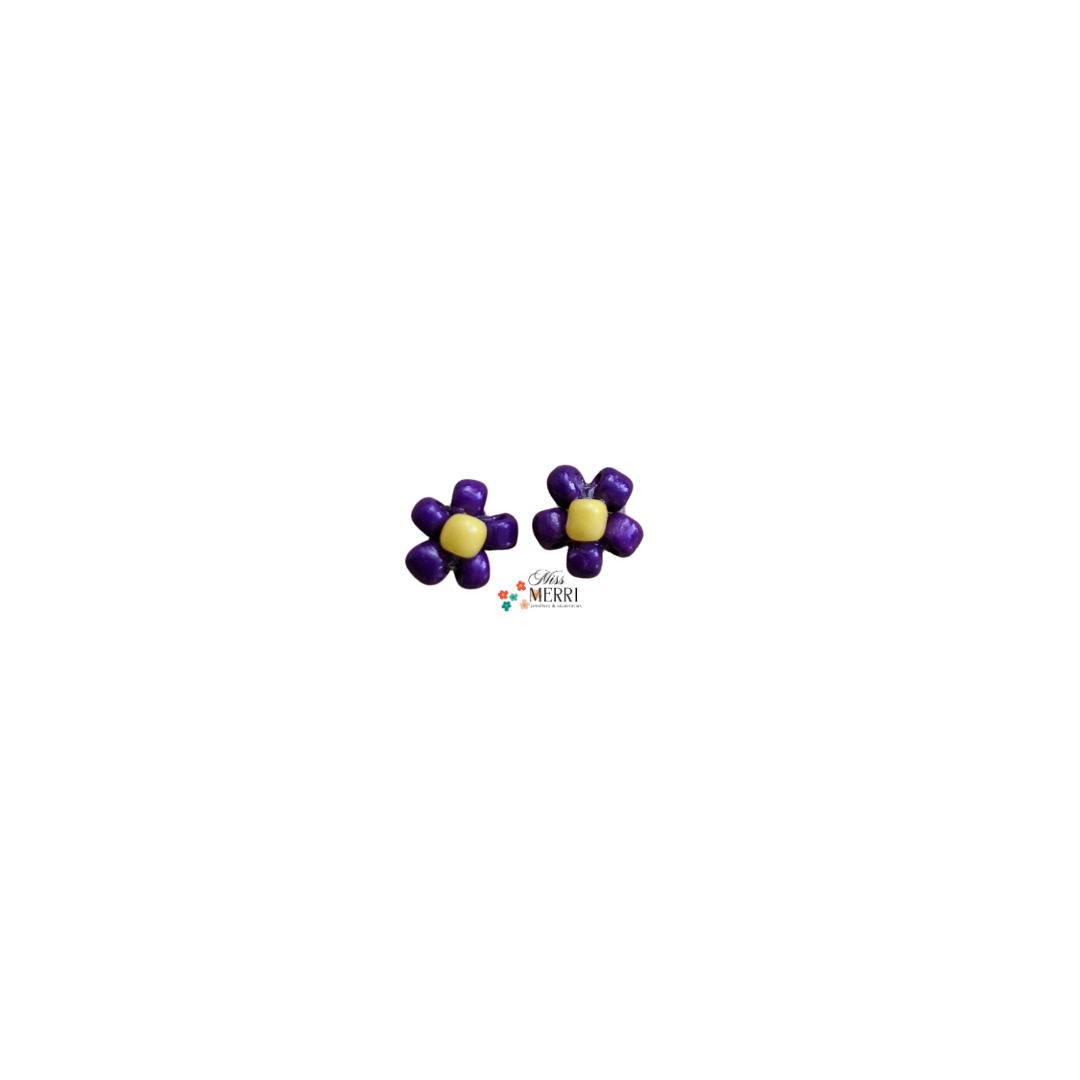Violet Daisy Ear Studs