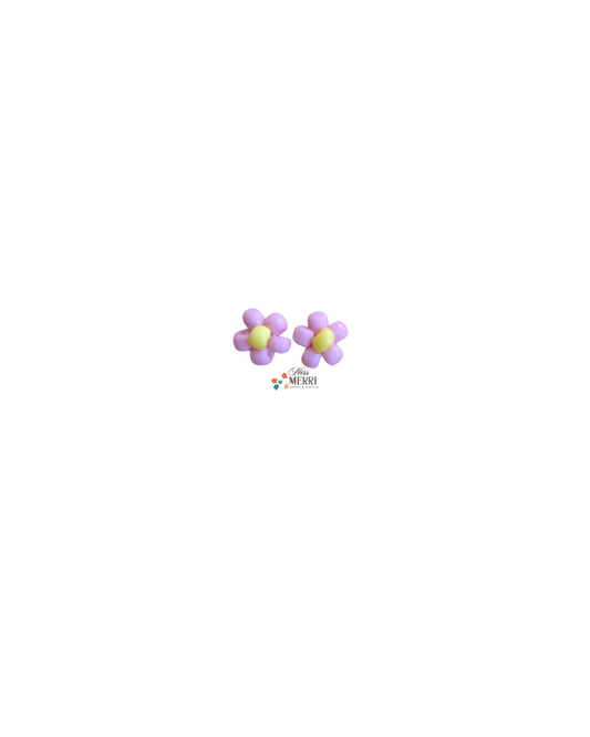 Baby Pink Daisy Earstuds